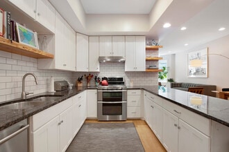 4532 N Damen Ave, Unit Unit 1 in Chicago, IL - Building Photo - Building Photo