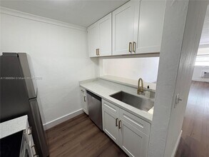 505 NE 30th St in Miami, FL - Building Photo - Building Photo