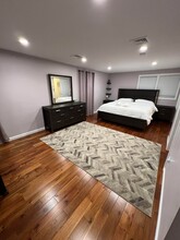 35 Glen Cir in Waltham, MA - Building Photo - Building Photo