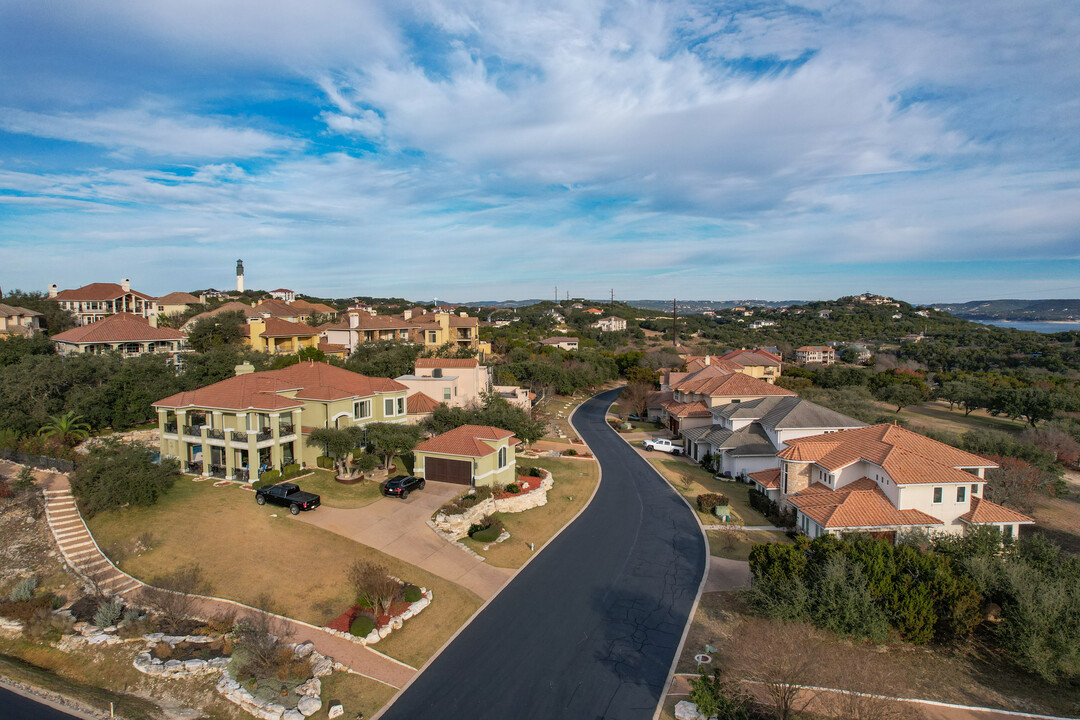 Villas a Commander's Point in Austin, TX - Building Photo