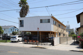 2692 W 12th St in Los Angeles, CA - Building Photo - Building Photo