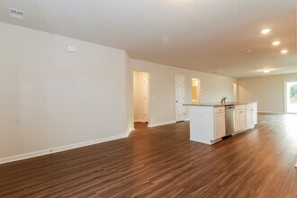 550 Wilkins Rd in Midway, GA - Building Photo - Building Photo