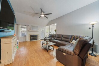 301 Zebra Dr in Kyle, TX - Building Photo - Building Photo