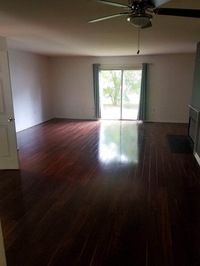 503 Seminole Gdns in Ambler, PA - Building Photo - Building Photo