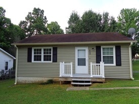 150 Sycamore Cir in Winston-Salem, NC - Building Photo