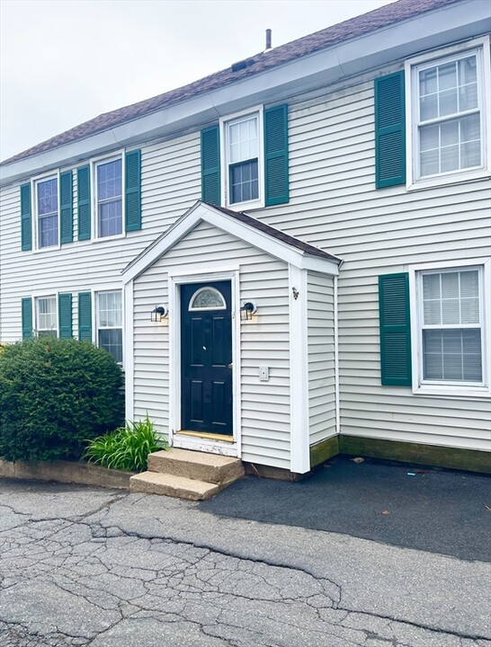 335 Cabot St in Beverly, MA - Building Photo