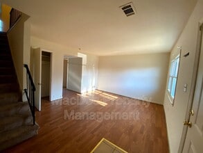 3456 Beale Ct in Woodbridge, VA - Building Photo - Building Photo