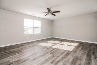 129 Reno Ct in Clayton, NC - Building Photo - Building Photo