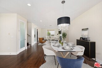 1741 S Barrington Ave in Los Angeles, CA - Building Photo - Building Photo