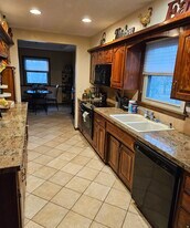 3104 Rimrock Dr in Lawrence, KS - Building Photo