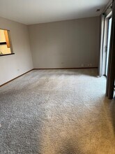 2234 Abbeywood Dr in Lisle, IL - Building Photo - Building Photo
