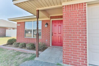 16140 Rolling Meadows Dr in Lindale, TX - Building Photo - Building Photo