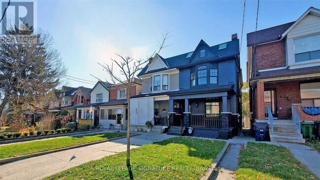 64 Harvie Ave in Toronto, ON - Building Photo - Building Photo