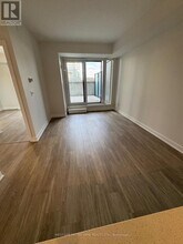 430-430 Square One Dr in Mississauga, ON - Building Photo - Building Photo