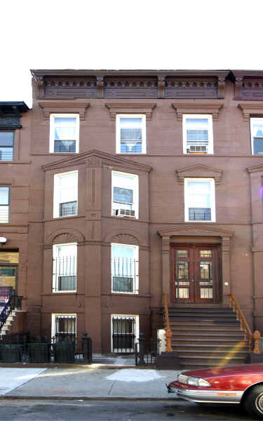 114 Jefferson Ave in Brooklyn, NY - Building Photo