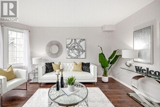 49 Eaglestone Ln in Barrie, ON - Building Photo - Building Photo