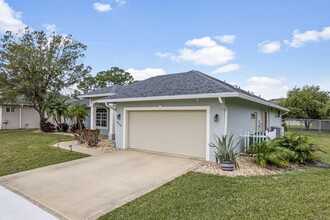 6139 NW Densaw Terrace in Port St. Lucie, FL - Foto de edificio - Building Photo