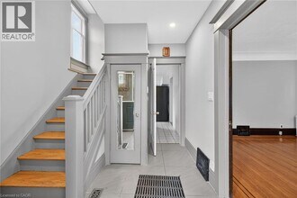 76 Wexford Ave S in Hamilton, ON - Building Photo - Building Photo