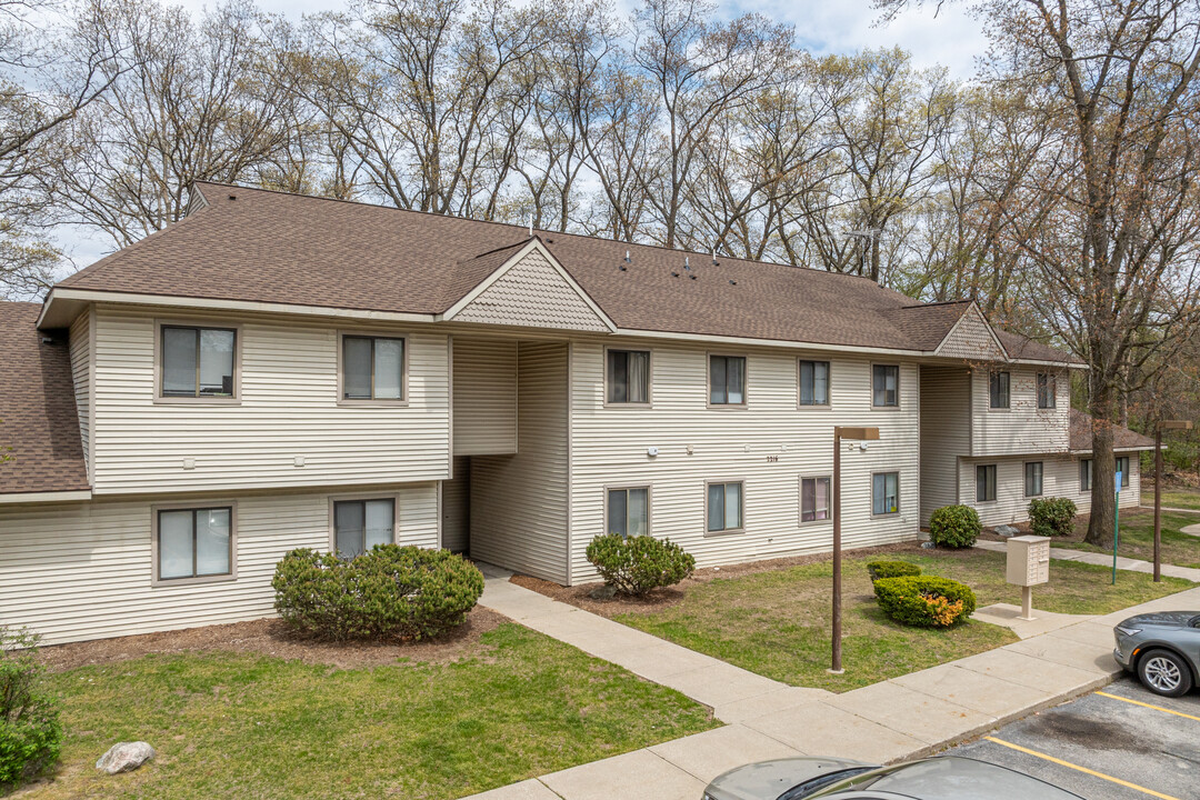 Trinity Village I in Muskegon, MI - Foto de edificio