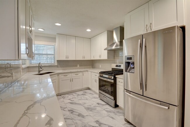 property at 5604 Whitehaven St