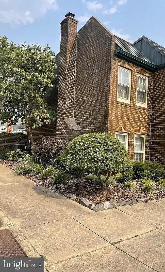 316 S Columbus St in Alexandria, VA - Foto de edificio - Building Photo