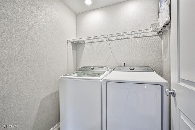 9605 Eamont River St in Las Vegas, NV - Building Photo - Building Photo