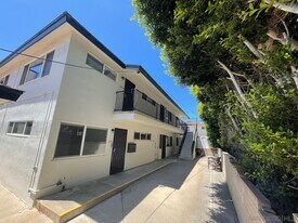 2252.5 Garnet Ave in San Diego, CA - Building Photo