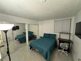 102 SW 6th Ave, Unit 206 in Miami, FL - Building Photo