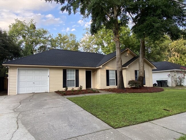 1603 Hendry Ave in Savannah, GA - Building Photo - Building Photo