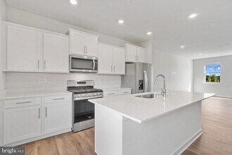 16651 Green Glade Dr in Brandywine, MD - Building Photo - Building Photo