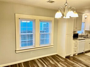 106 N Eastwood St in Houston, TX - Building Photo - Building Photo