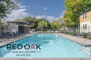 8820 Belford Ave in Los Angeles, CA - Building Photo