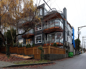 Vine Gardens in Vancouver, BC - Building Photo - Building Photo