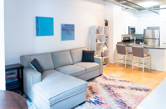 1300 N St NW, Unit 118 in Washington, DC - Building Photo - Building Photo