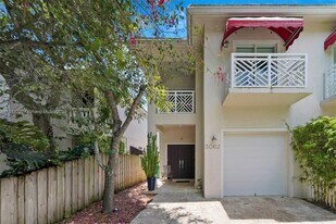 3062 New York St in Miami, FL - Building Photo