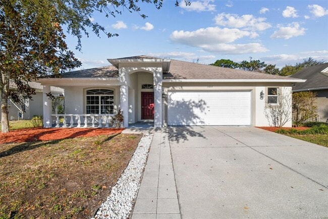 15807 Leatherleaf Ln