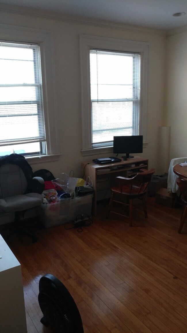 465 Centre St, Unit 204 in Newton, MA - Building Photo - Building Photo