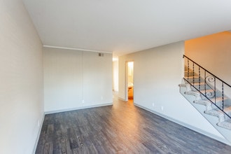 The Kensington in Columbia, TN - Building Photo - Interior Photo