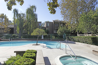 Spring Meadow in Pleasant Hill, CA - Foto de edificio - Building Photo