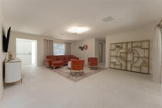 5419 NE 22nd Ave in Fort Lauderdale, FL - Building Photo - Building Photo