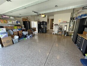 19812 Beringer Pl in Los Angeles, CA - Building Photo - Building Photo