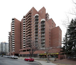 Prince's Crossing in Calgary, AB - Building Photo - Building Photo