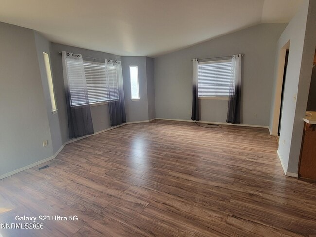 404 Kathy Ave in Yerington, NV - Building Photo - Building Photo