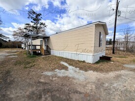 625-3 N Claiborne St in Sulphur, LA - Building Photo