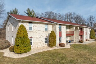 Lancer Court in Harrisburg, PA - Building Photo