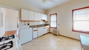 10 Wareham St, Unit #2 in Medford, MA - Building Photo - Building Photo