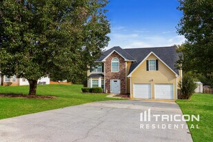 339 Sheffield Ln in Powder Springs, GA - Building Photo