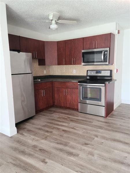 736 NW 2nd Ave in Fort Lauderdale, FL - Foto de edificio - Building Photo