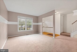 11970 Artery Dr in Fairfax, VA - Building Photo - Building Photo