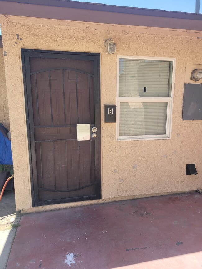 137 S 15th St in Las Vegas, NV - Foto de edificio - Building Photo